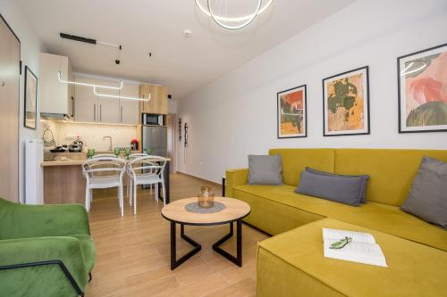 Yellow Lux Central Suite