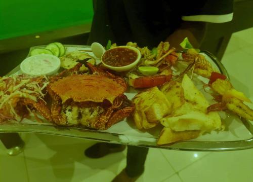 Makanan di atau berdekatan hotel