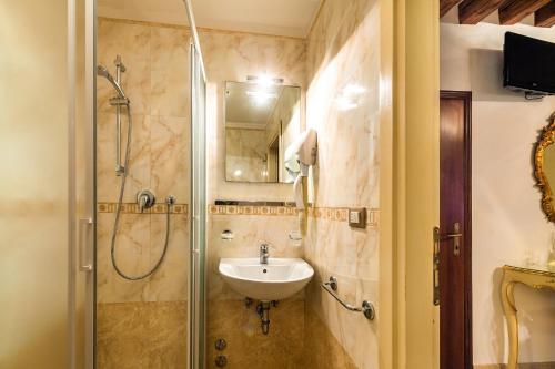 Koupelna v ubytování Hotel Al Vagon