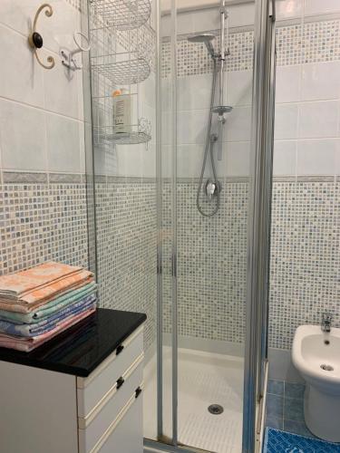Ένα μπάνιο στο APPARTAMENTO LIDO 2