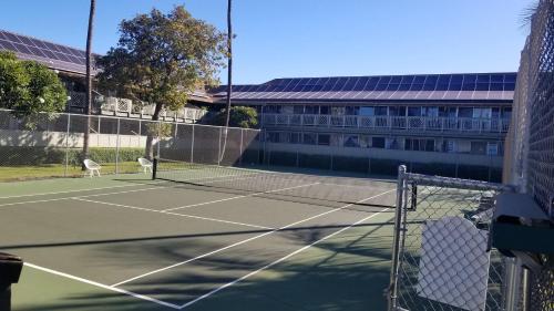 Tenis a/nebo squash v ubytování Maui Diver's Dream at Kihei Bay Surf nebo okolí