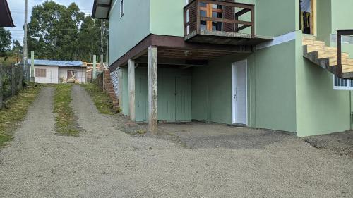 Bangunan di mana terletaknya rumah percutian