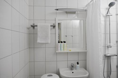 Ett badrum på Hotell Bäckagården