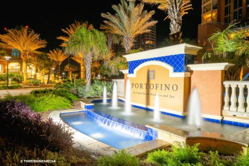 Piscina di Amazing WATERVIEW in every room, PORTOFINO Island Resort condo o nelle vicinanze