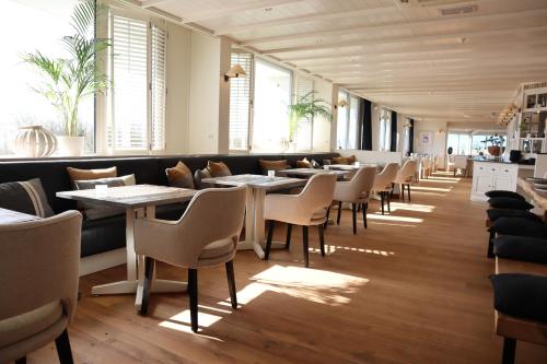 Een restaurant of ander eetgelegenheid bij Noordzee, Hotel & Spa