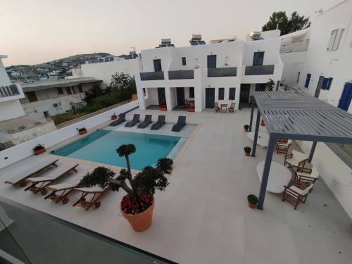 an image of a balcony with a swimming pool at Meridiano in Parikia