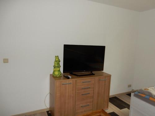 TV a/nebo společenská místnost v ubytování Feriengäste und Monteure in der Nähe von Berlin