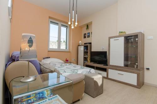 Apartment City Light