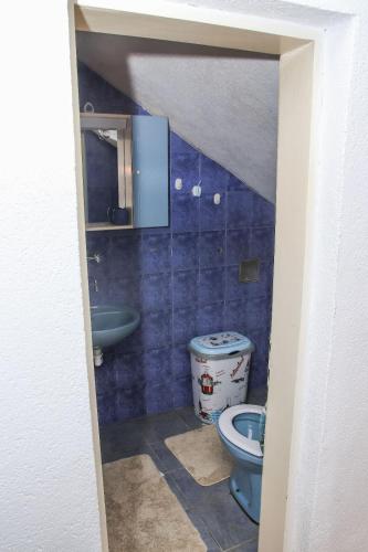 Ένα μπάνιο στο Ema Apartman