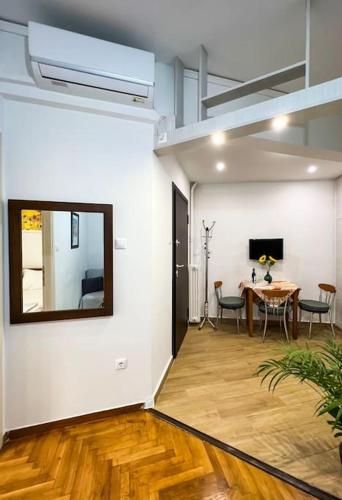Cozy Athens Hideaway