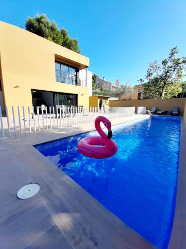 Bazén v ubytování Experience Valencia Bnb - Luxury Apartment Naquera Chalet 298 con Piscina nebo v jeho okolí