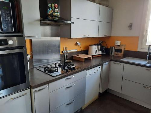 Gallery image of HAUT DE VILLA piscine 8 couchages in La Ciotat