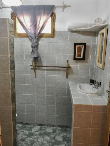 Ένα μπάνιο στο Bahati Villa