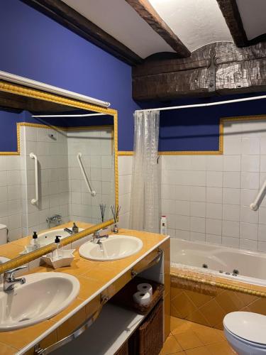 ห้องน้ำของ Old Town Palace (Casco Viejo Bilbao) EBI01877