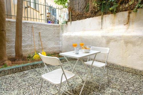 Patio nebo venkovní prostory v ubytování Athenian center apartments
