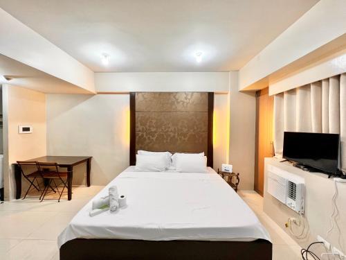 Kiel 5-Star Condo Hotel Across NAIA Manila Airport Terminal 3