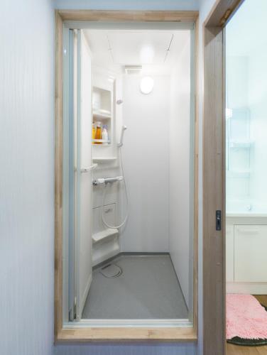 花園町駅から1分 難波から4分 今年リフォーム済み シャワー洗面トイレ各階付き 通天閣難波天王寺大阪城近々 Wi-Fi有り 星夜屋