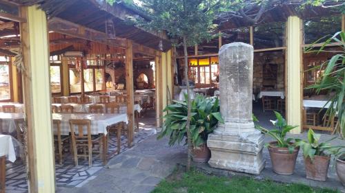 Taman di luar Anatolia Hotel Geyre Karacasu Aydın (Aphrodisias)