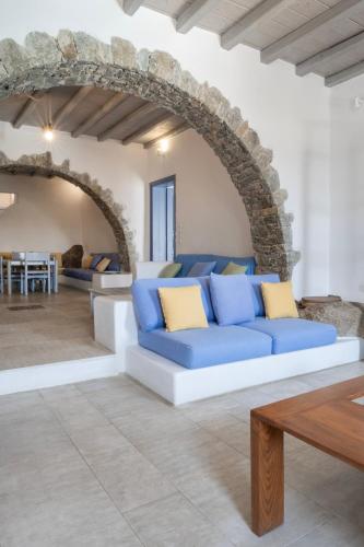 Χώρος καθιστικού στο Nama Villas 