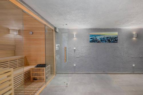 Et badeværelse på Heritage Villa Velebit Soul