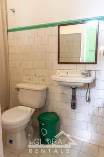 Salle de bains dans l'établissement Sandalio Hostal Cali