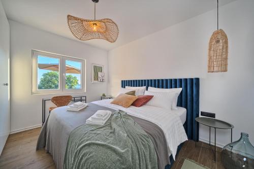 Porto Manera, summer house Sevid