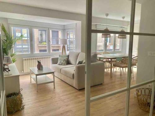 Apartamento a estrenar en Centro Gijón. FIBRA-TV