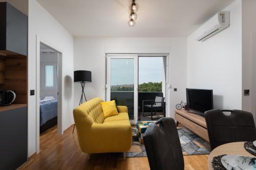 Zara Sunset Apartment
