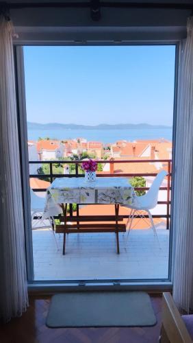 Apartment with beutiful view-Marijana