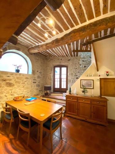 Charming village house with roof top terrace!