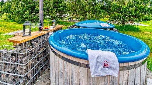 Kolam renang di atau dekat dengan Izerska Baza - basen, ebike, narty, sauna, jacuzzi, las blisko Świeradów Zdrój - 5D Apartamenty