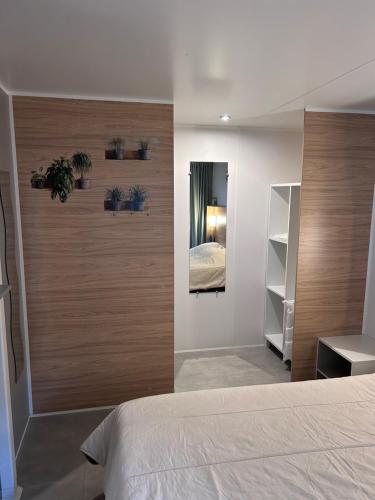 Llit o llits en una habitació de Les Sables d’Or