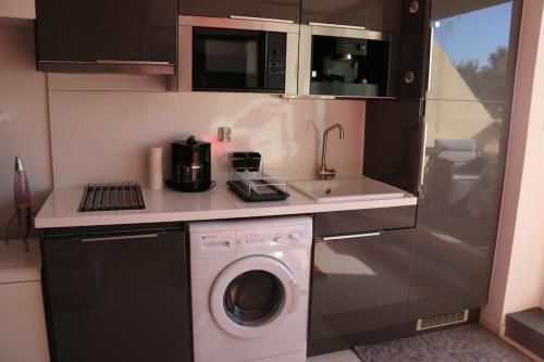 Studio 12, Héliopolis J au village naturiste