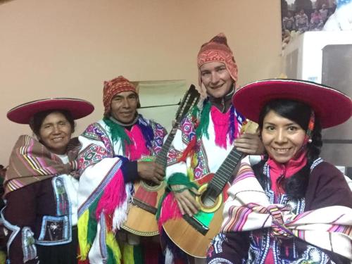 Clientes alojados en Casa Amaru Raqchi