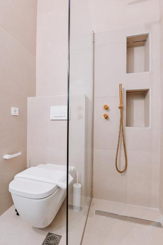 Bilik mandi di Melior Luxury Villas