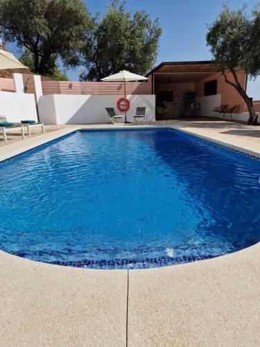 Bazén v ubytování B&B Casa Mijo nebo v jeho okolí