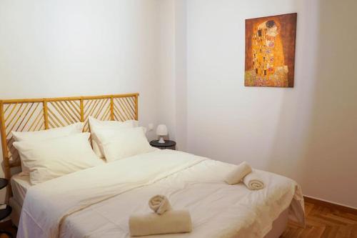 GAYA - the yellow apartment