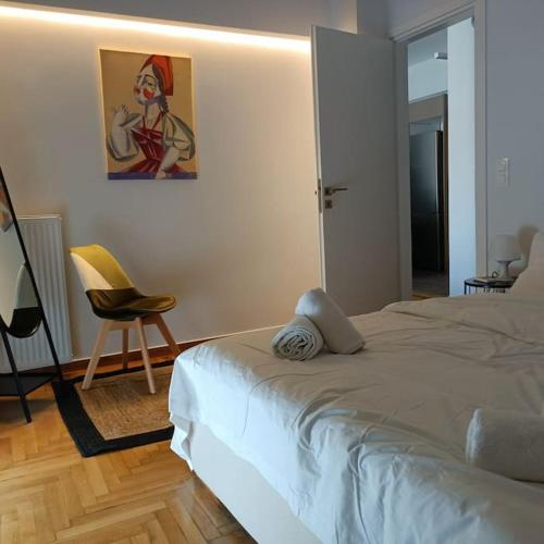 GAYA - the yellow apartment