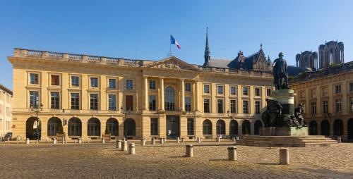 Le Zola - charmant 2 chambres - centre gare