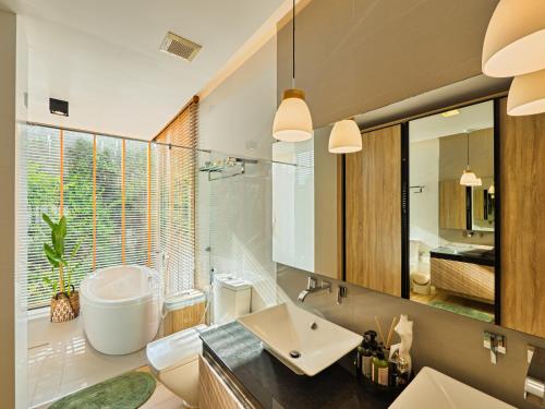 Koupelna v ubytování Villa Costa Luxury Sea View 4bdr