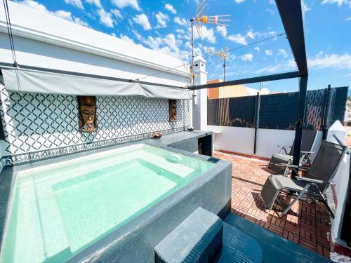 Townhouse with Arabic pool and close to the beach in Estepona
