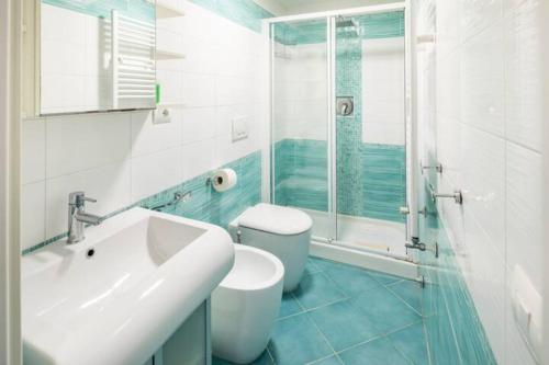 Et badeværelse på New Luxury Loft-La fenêtre verte