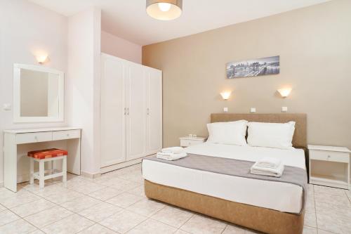 Gallery image of Elena Apartments in Chrysi Ammoudia