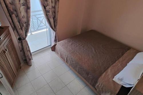Sunny Apartment in Paralia