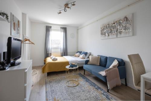 Bright and Modern studio near City Center