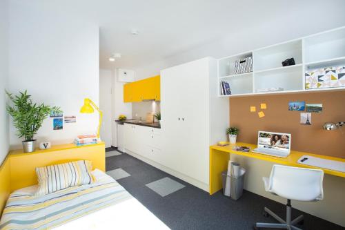 Chillout Dorm Wrocław by BookingHost