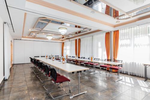 Kawasan bisnes dan/atau bilik persidangan di Parkhotel Frankfurt Airport