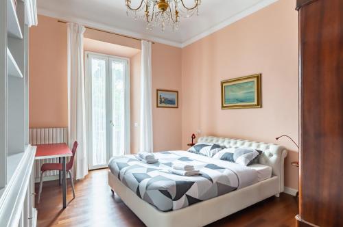 GuestHost - Stibbert & Statuto Elegant Flat with Balcony