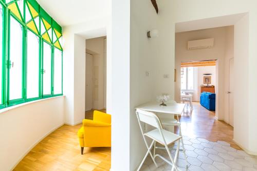 Nova Stylish House in center
