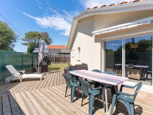 Maison 6 pers. à Biscarrosse, proche lac, jardin, BBQ, WiFi, parking, ménage inclus - FR-1-319-479